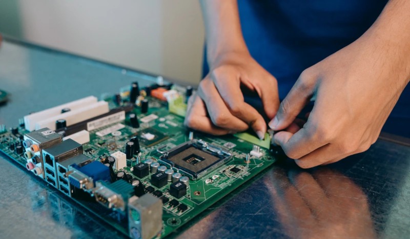 What types of computer motherboards are there?